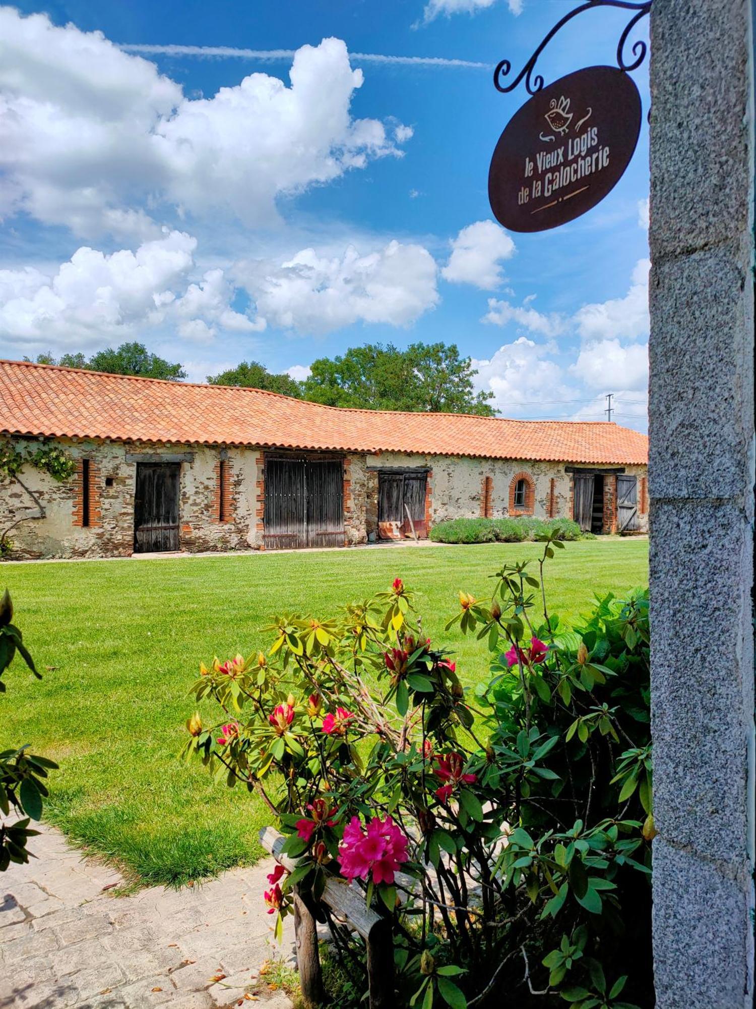 Le Vieux Logis De La Galocherie Sainte-Florence Екстериор снимка